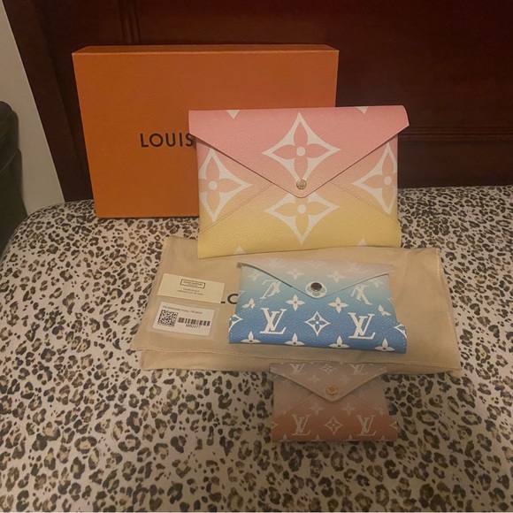 2021 Louis Vuitton Kirigami By the Pool collection Set of 3 - Picture 5 of 9